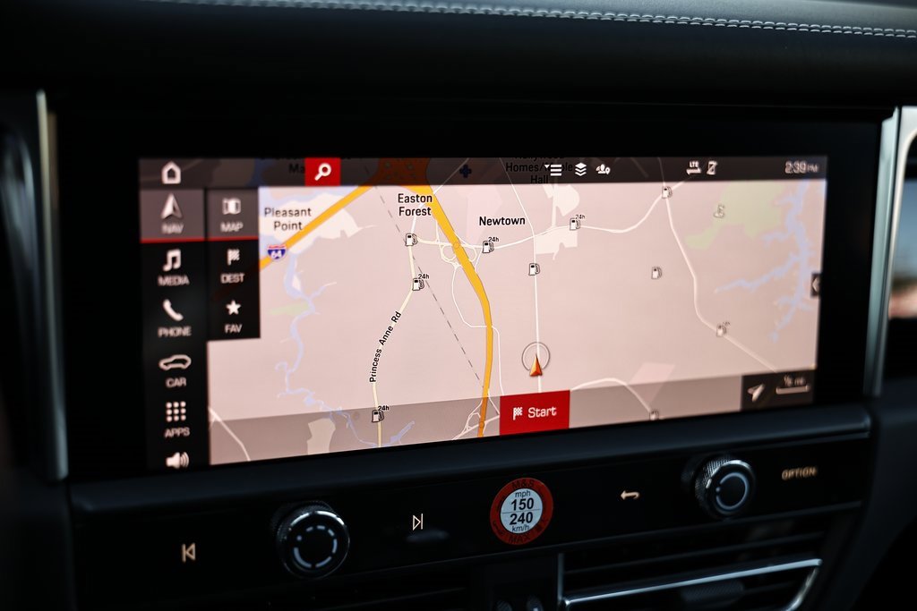 Used 2023 Porsche Macan S image 42