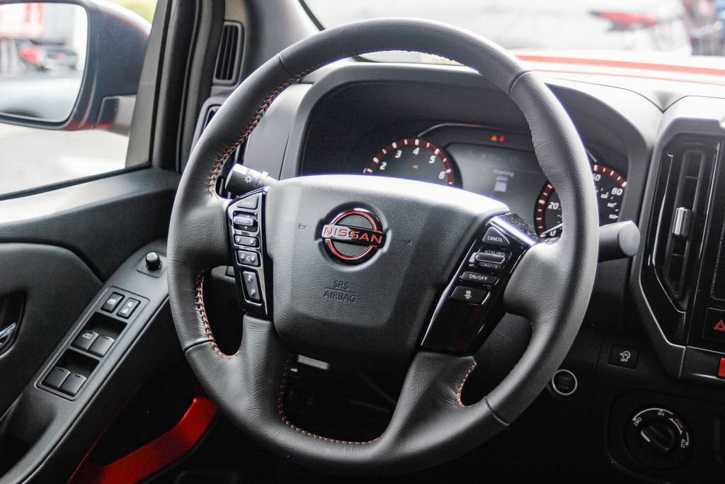 New 2025 Nissan Frontier PRO-4X w/ Black Accent Package AWD/4WD image 18