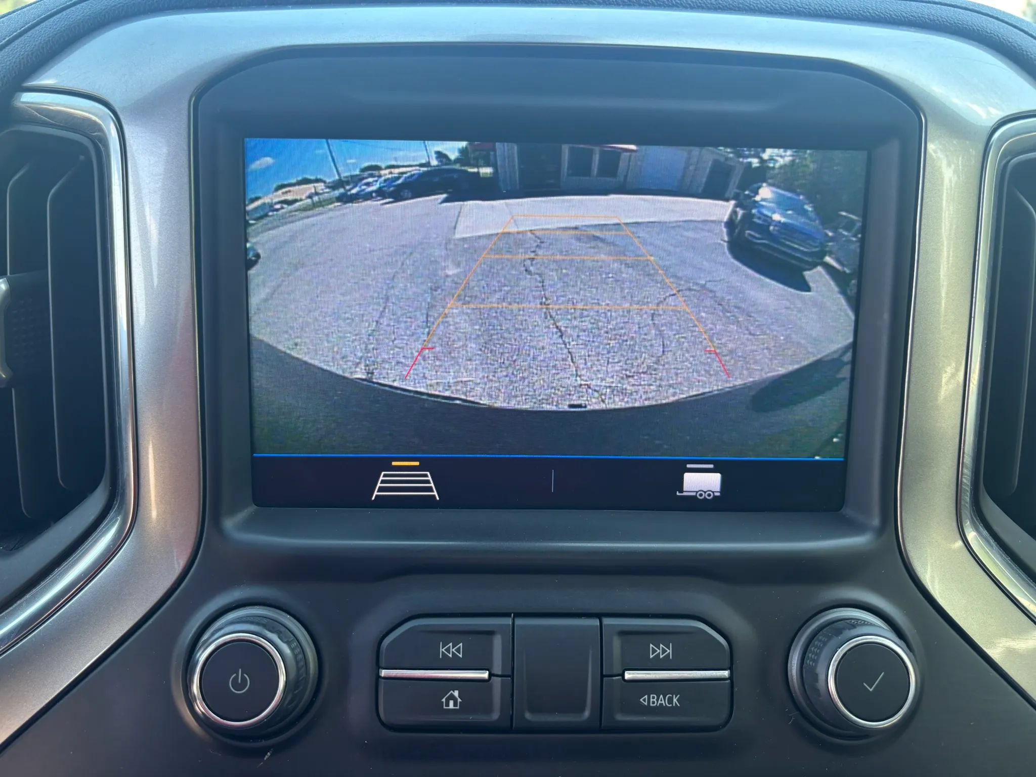 Used 2019 Chevrolet Silverado 1500 LT w/ All-Star Edition AWD/4WD image 17