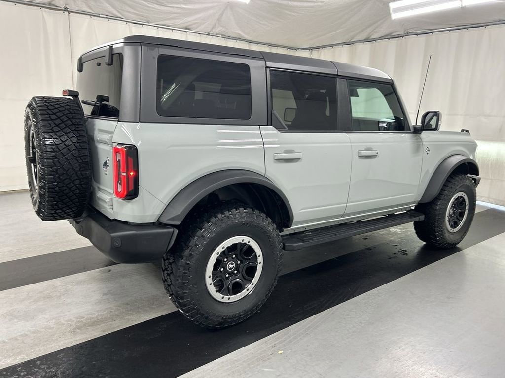Used 2023 Ford Bronco Outer Banks w/ Sasquatch Package image 2