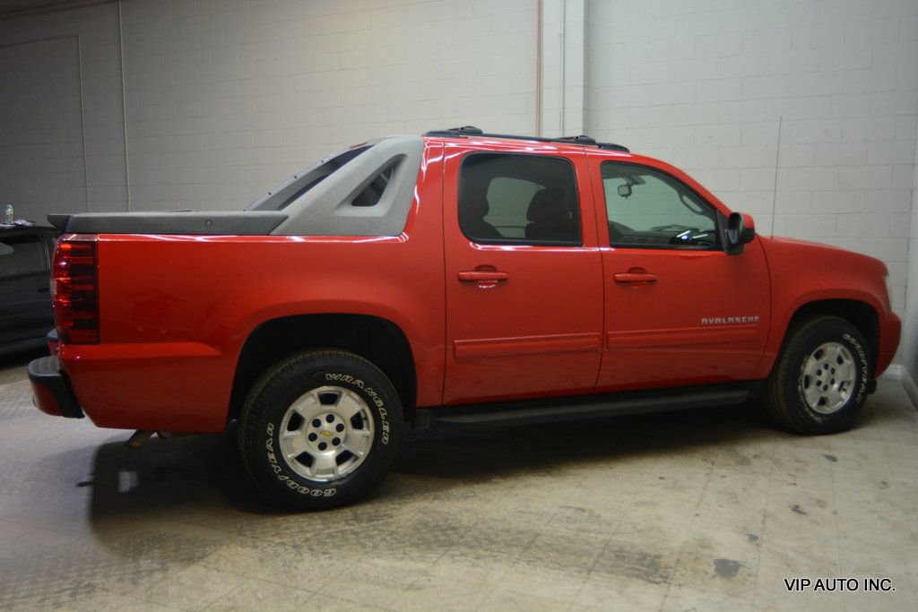 Used 2011 Chevrolet Avalanche LS RWD image 32