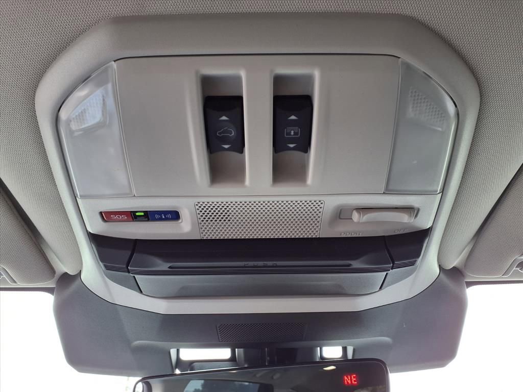 Used 2025 Subaru Ascent Onyx Edition image 24