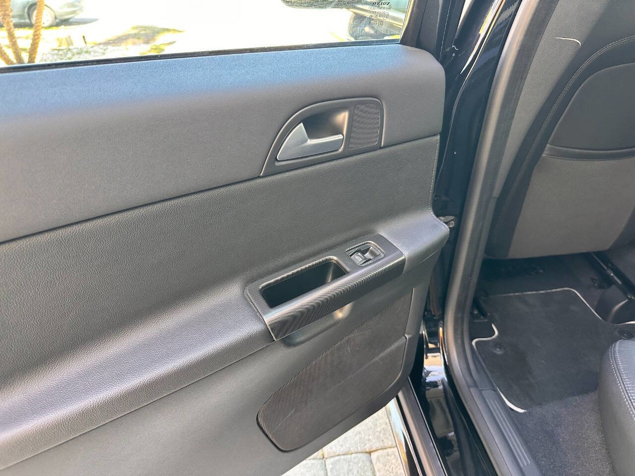 Used 2009 Volvo S40 T5 R-Design image 57