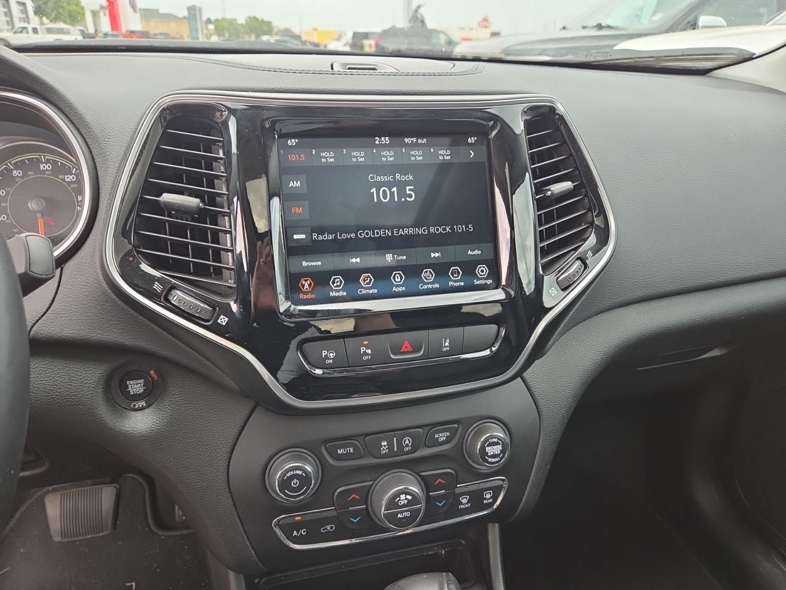 Used 2021 Jeep Cherokee Limited AWD/4WD image 11