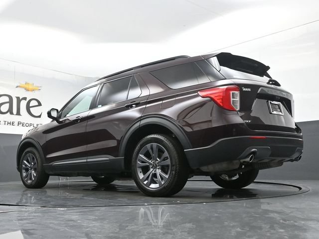 Used 2023 Ford Explorer XLT w/ Equipment Group 202A AWD/4WD image 5