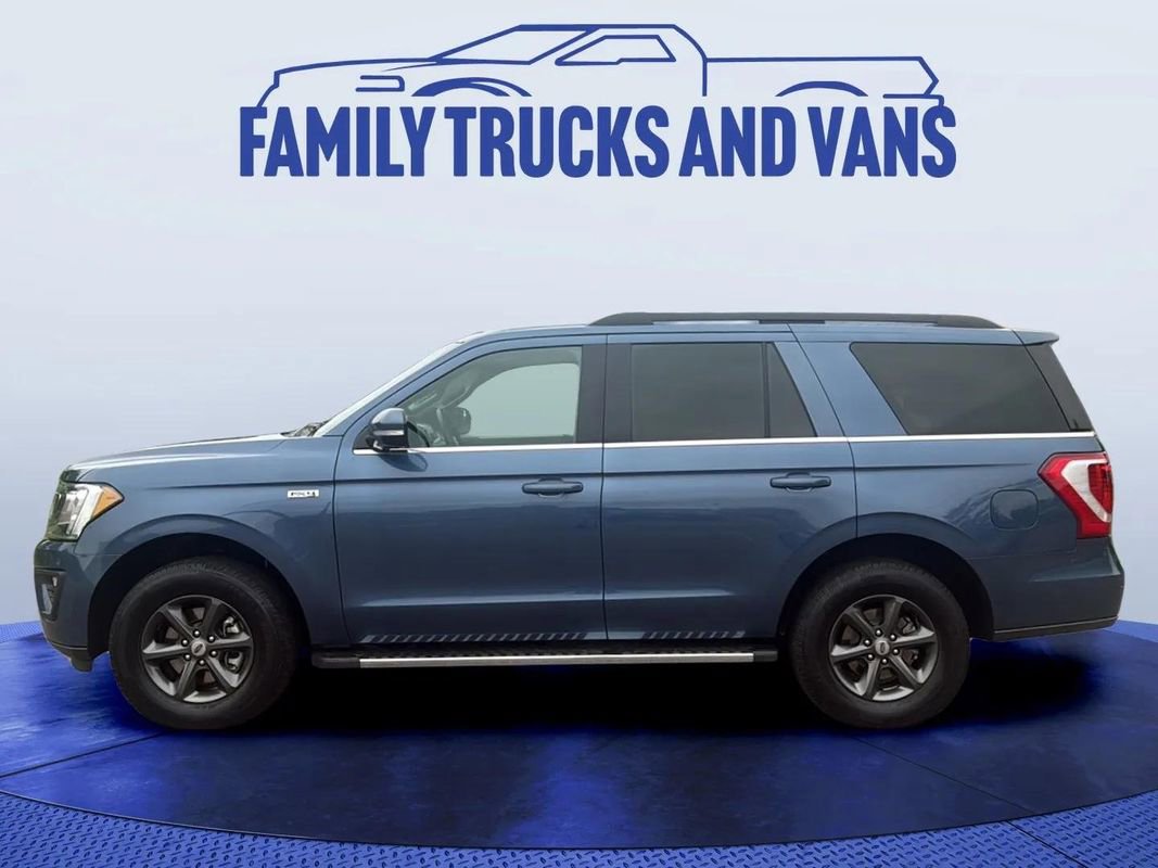 Used 2020 Ford Expedition XLT w/ Equipment Group 202A image 2