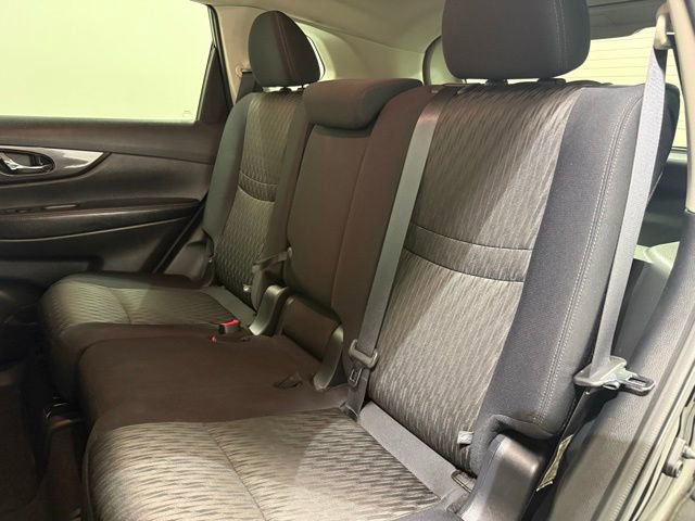 Used 2020 Nissan Rogue SV FWD image 25