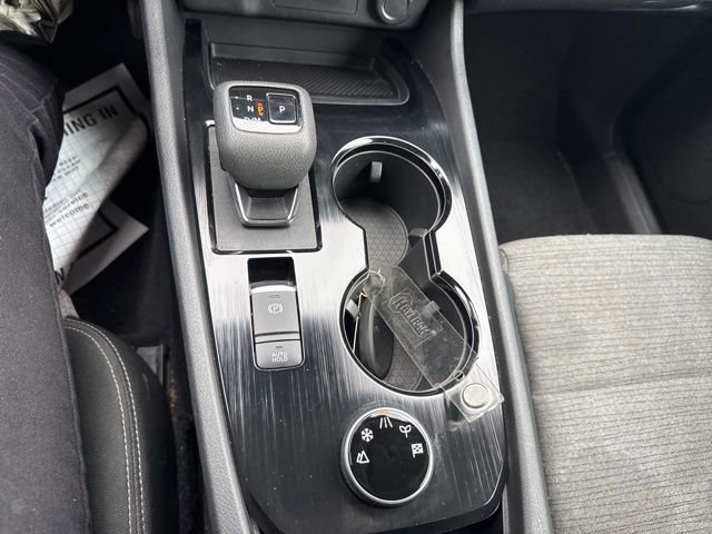 Used 2022 Nissan Rogue S image 19