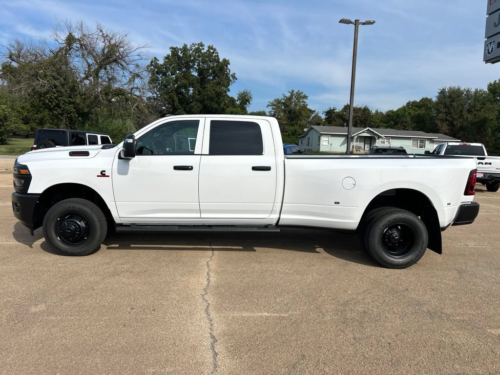 New 2027 RAM 3500 Tradesman AWD/4WD image 2