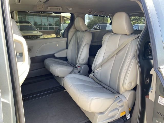 Used 2011 Toyota Sienna XLE w/ Premium Pkg FWD image 26
