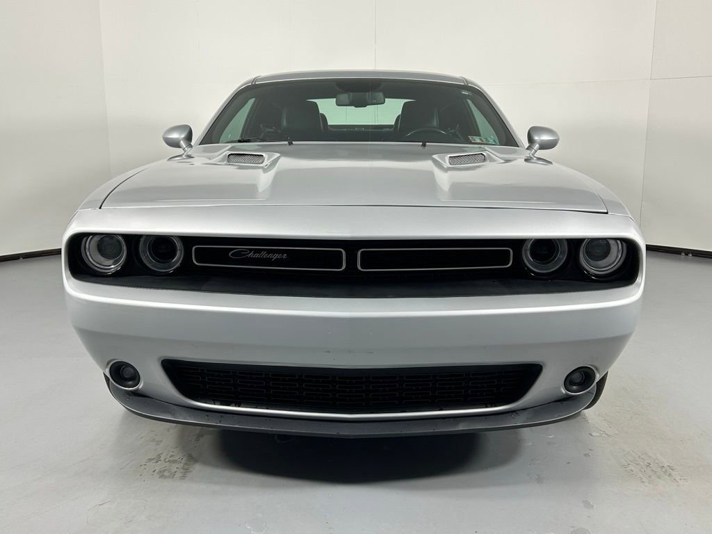 Used 2019 Dodge Challenger SXT w/ Plus Package RWD image 2