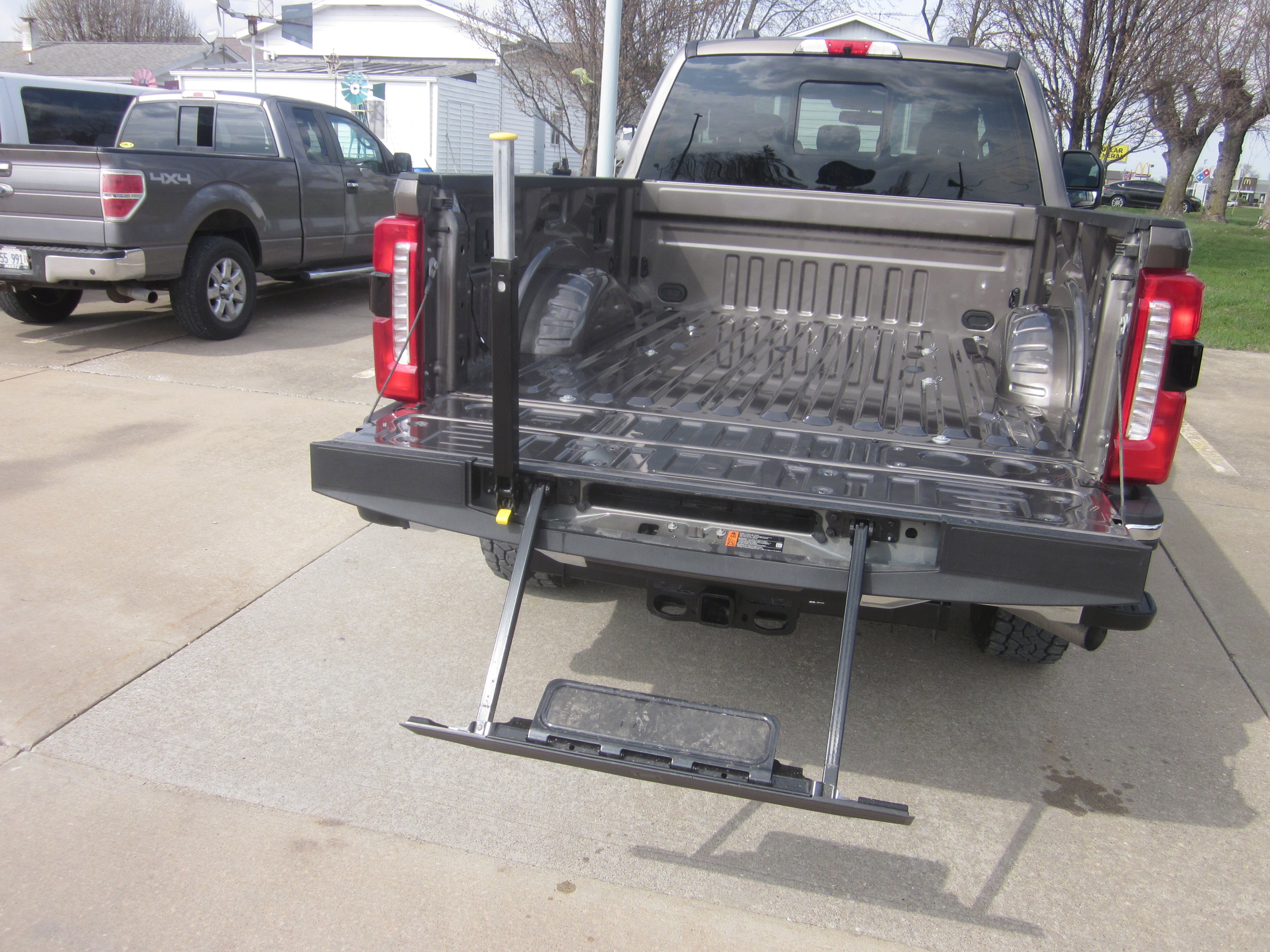 Used 2023 Ford F350 Lariat w/ FX4 Off-Road Package image 11