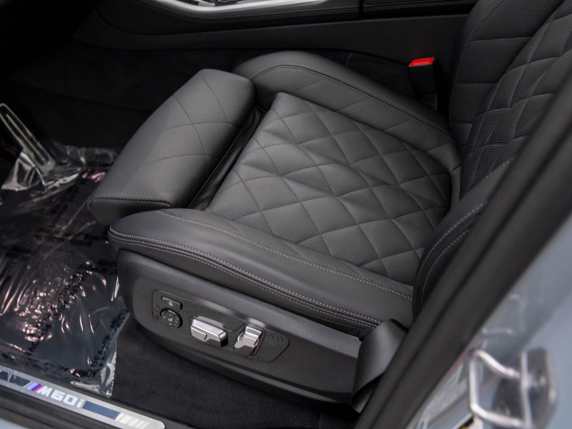 Certified 2025 BMW X5 M60i image 18