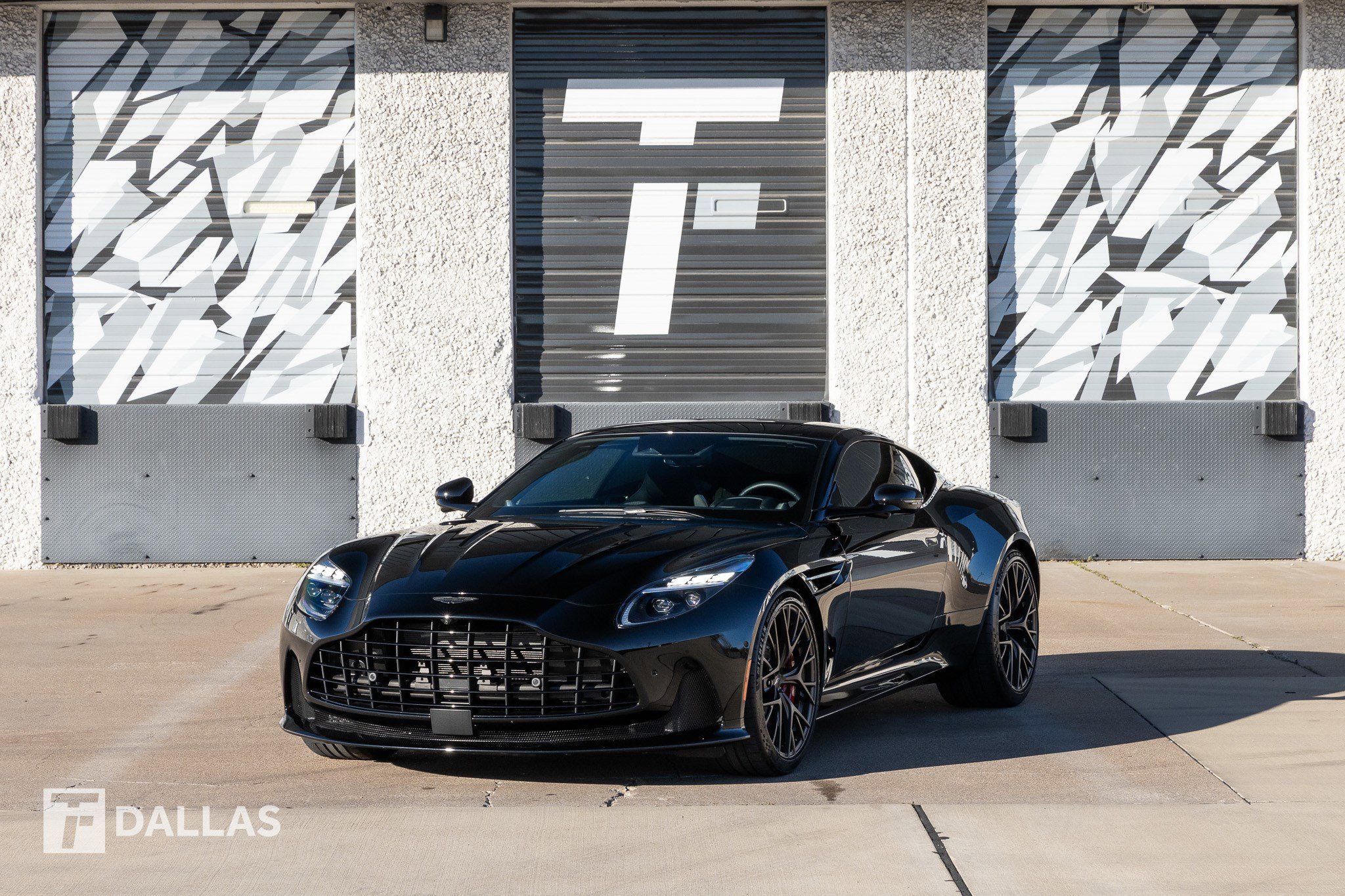 Used 2024 Aston Martin DB12 Coupe image 5