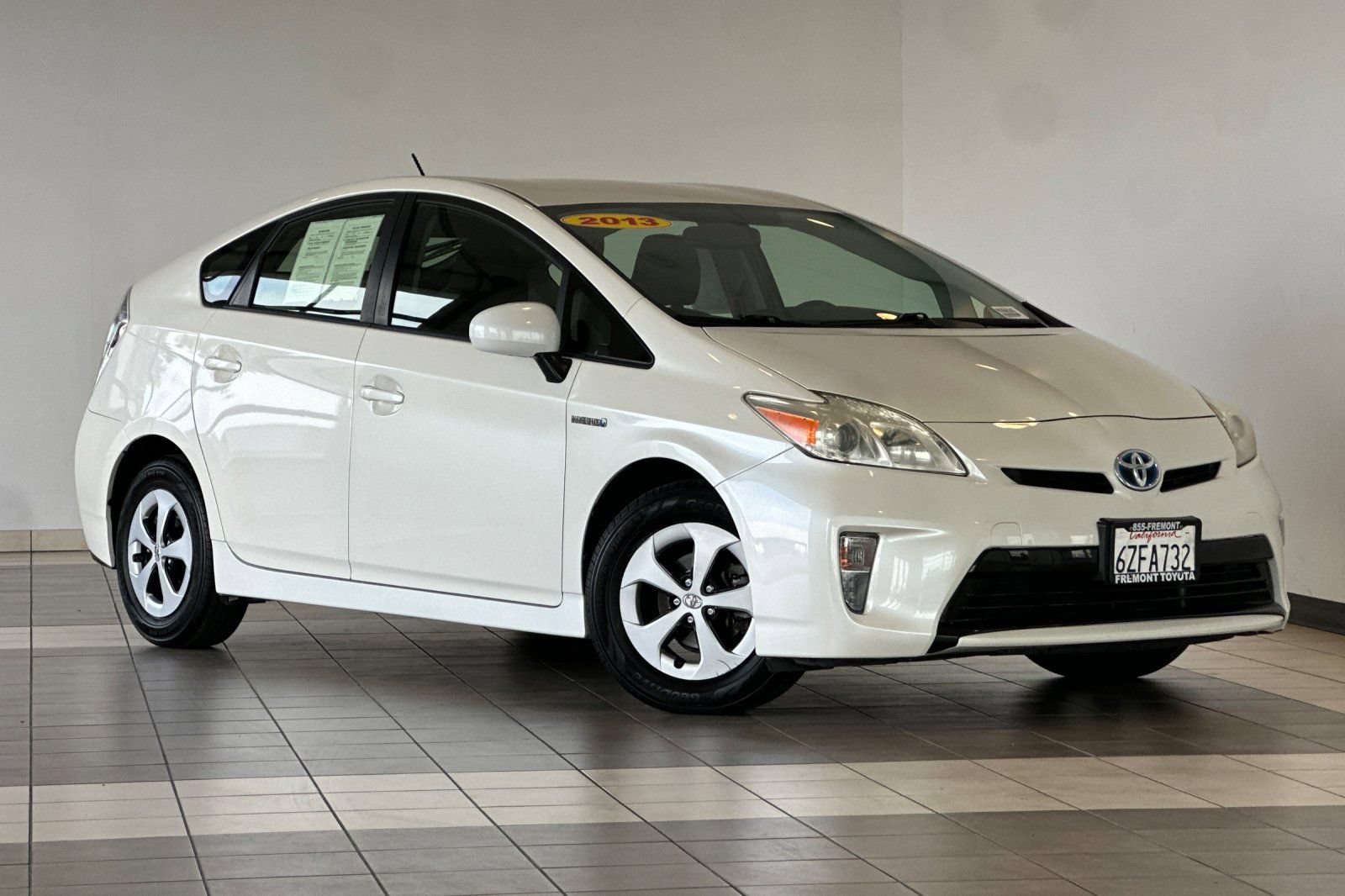 Used 2013 Toyota Prius Three FWD image 2