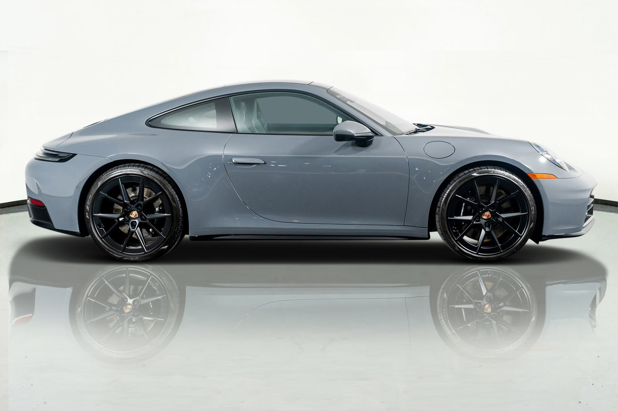 Used 2025 Porsche 911 Carrera S RWD image 6