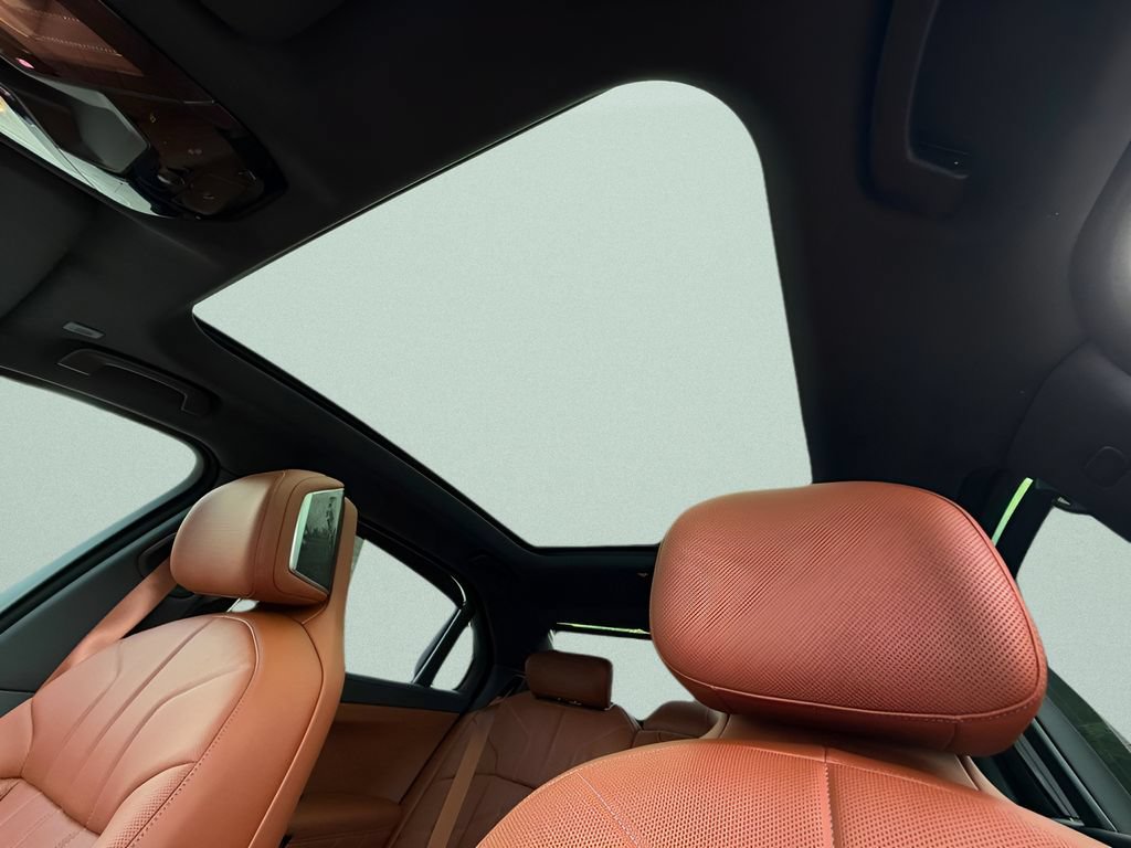 New 2026 BMW i7 eDrive50 w/ Executive Package RWD image 19