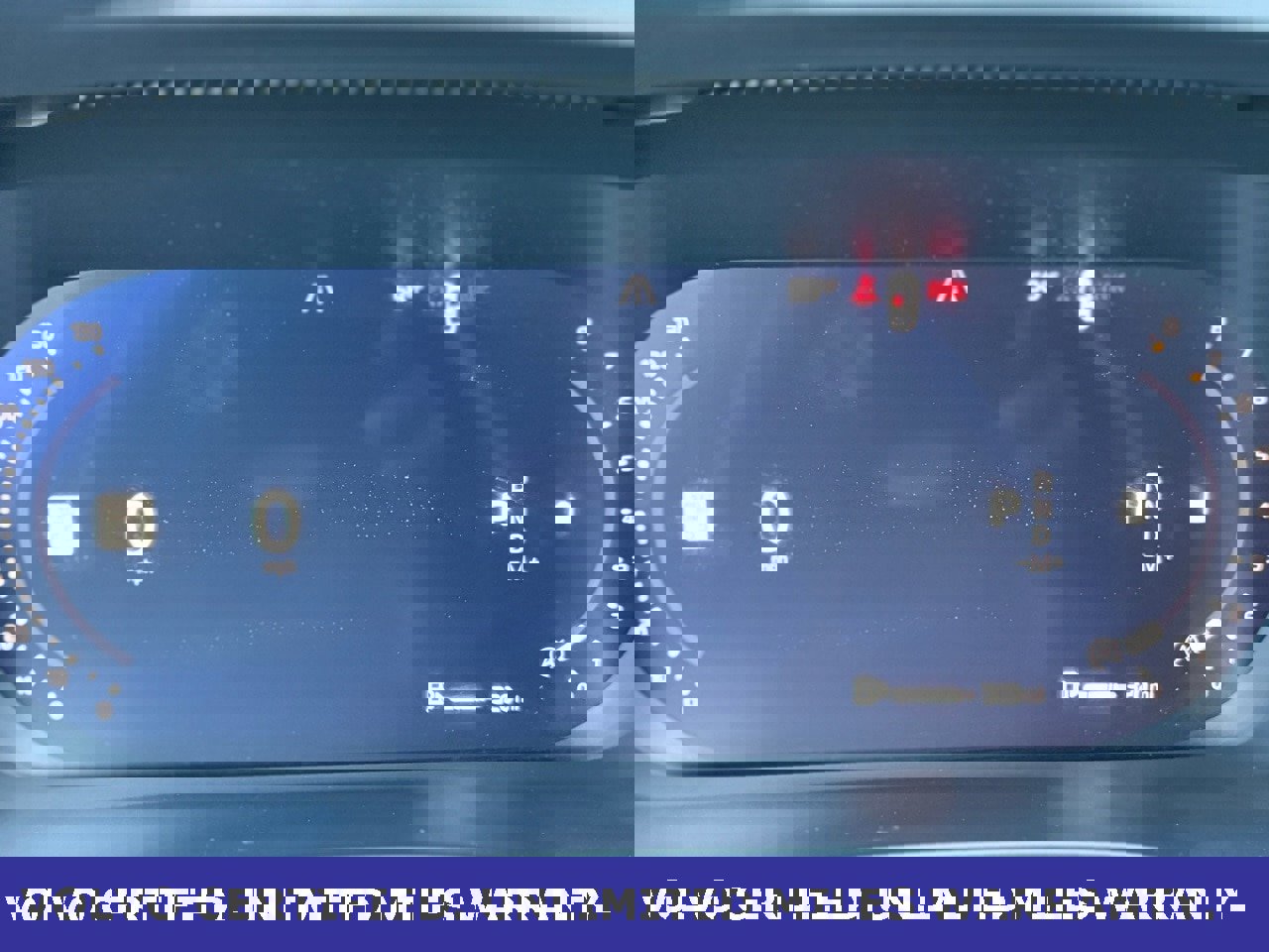 Certified 2025 Volvo XC40 B5 Plus image 18