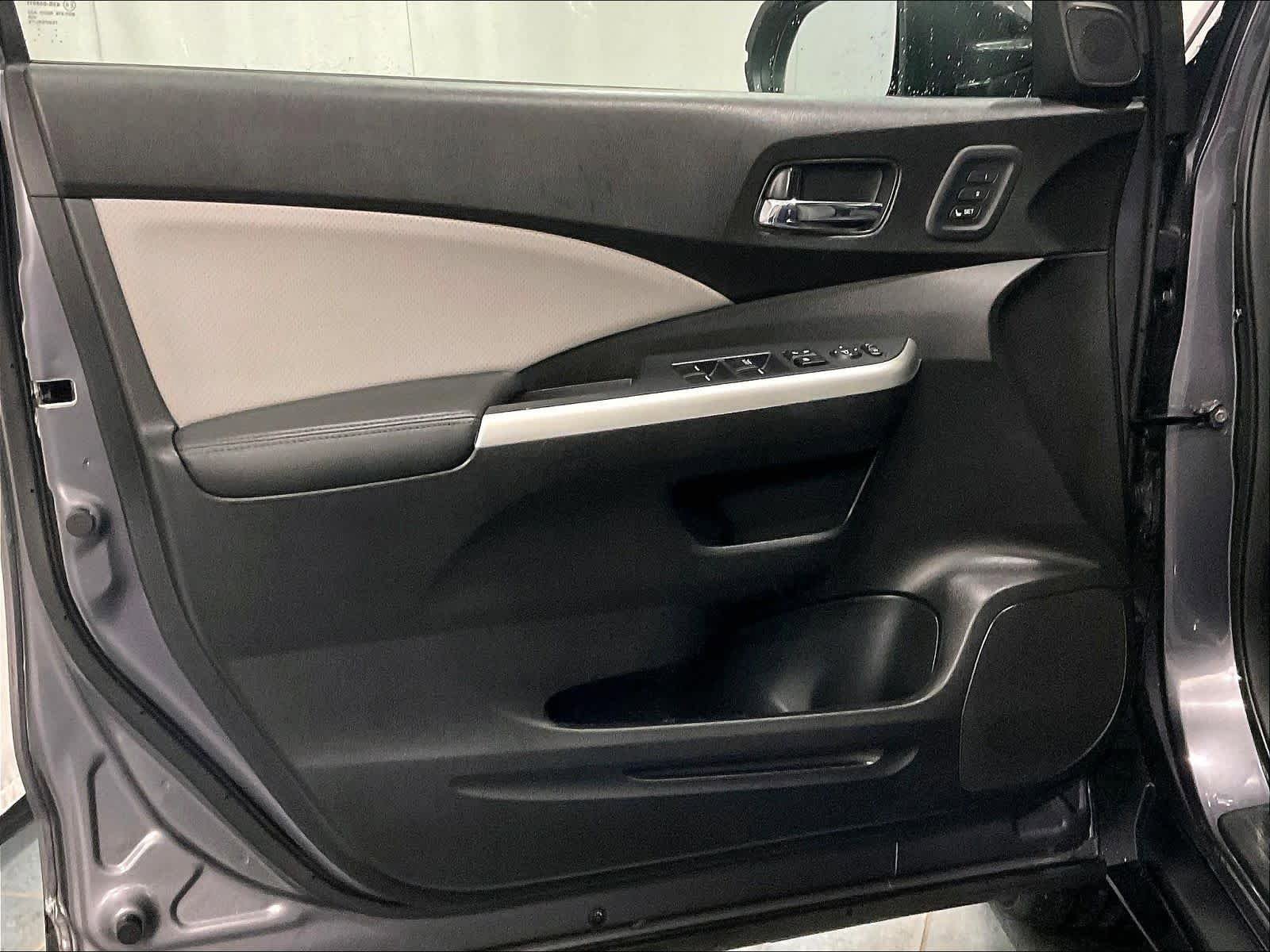 Used 2015 Honda CR-V Touring image 9