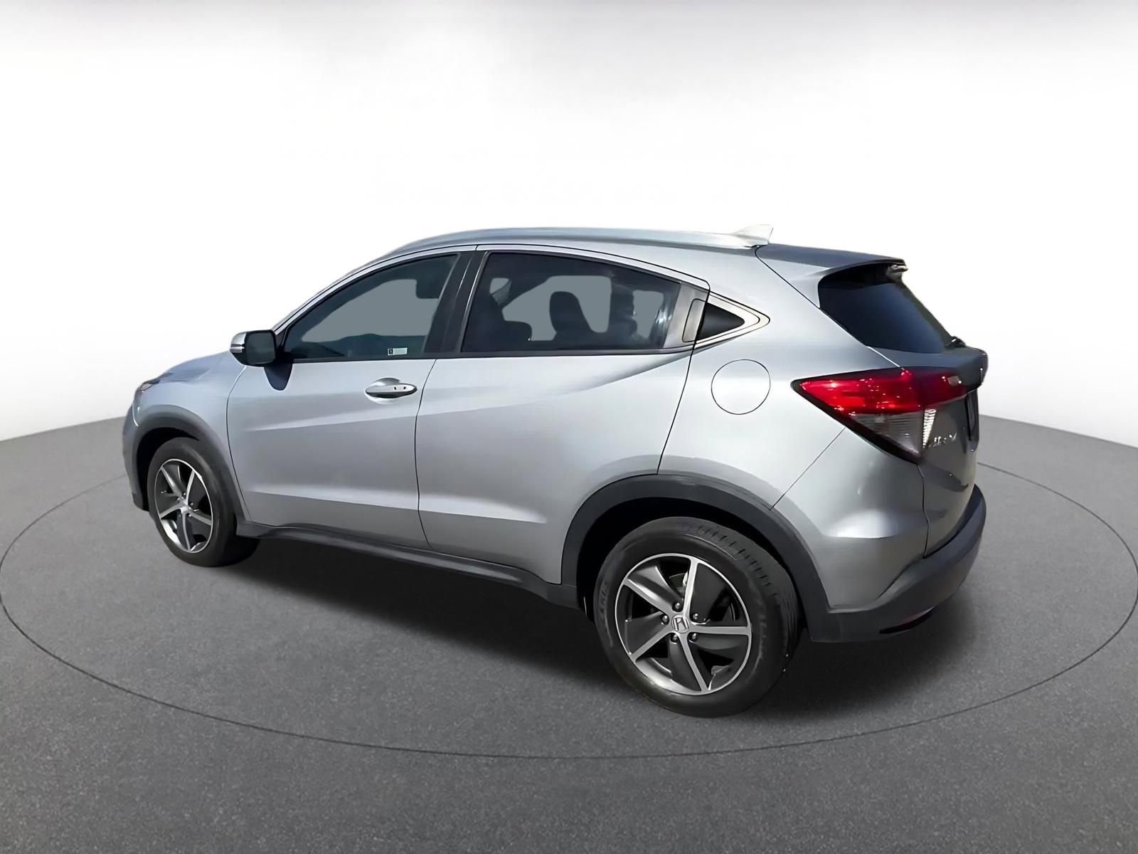 Used 2022 Honda HR-V EX image 10