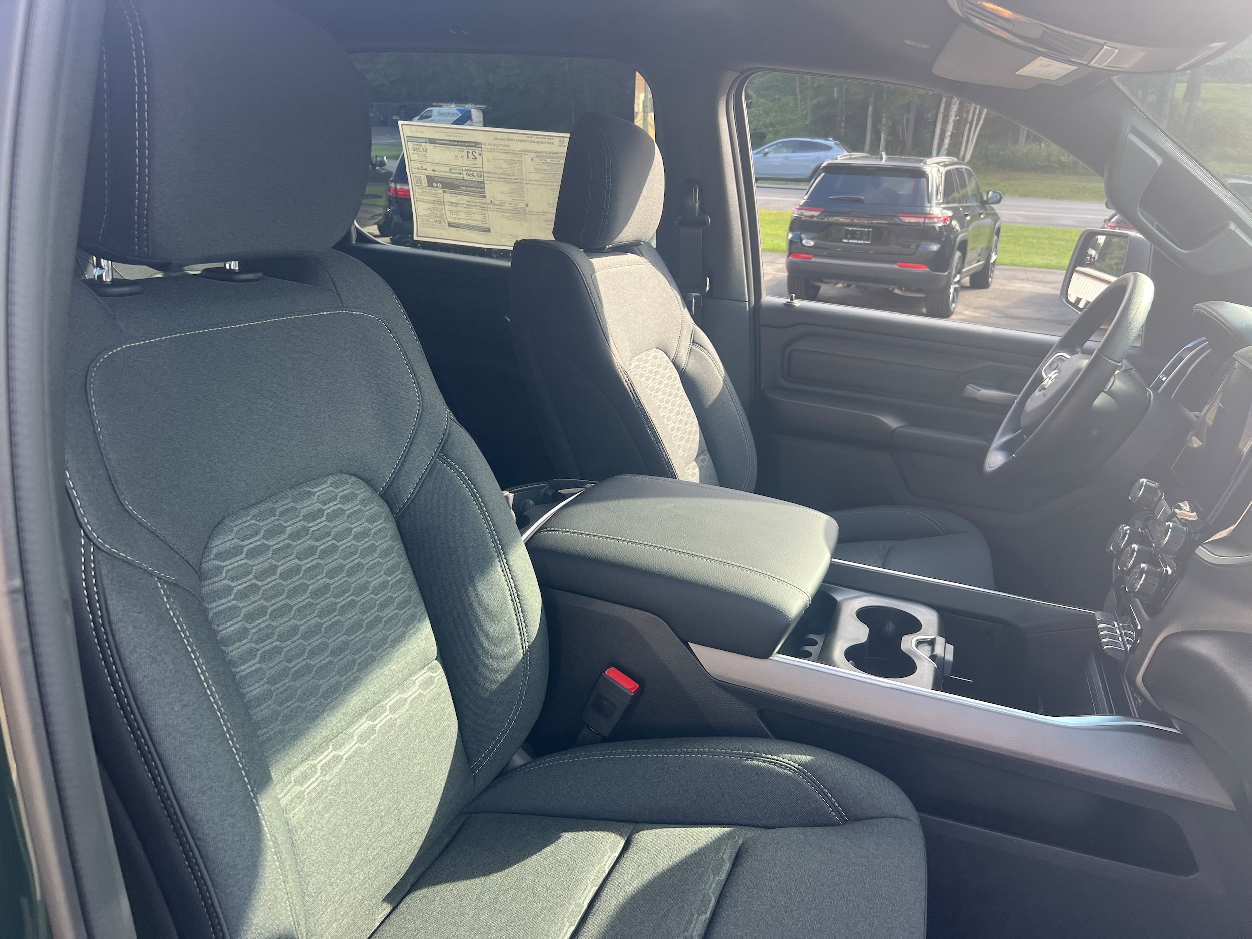 New 2026 RAM 1500 Express AWD/4WD image 18