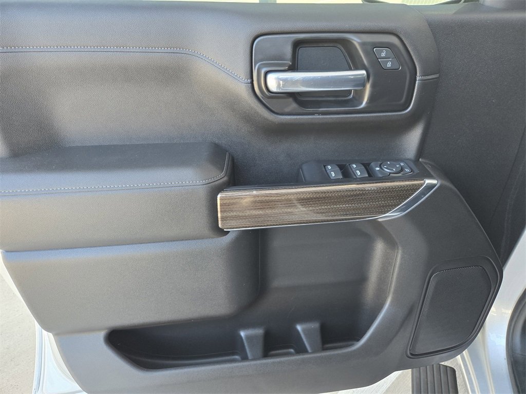 Used 2020 Chevrolet Silverado 1500 LT w/ Texas Edition image 32