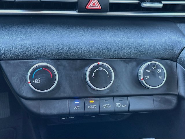 New 2026 Hyundai Elantra SE FWD image 15