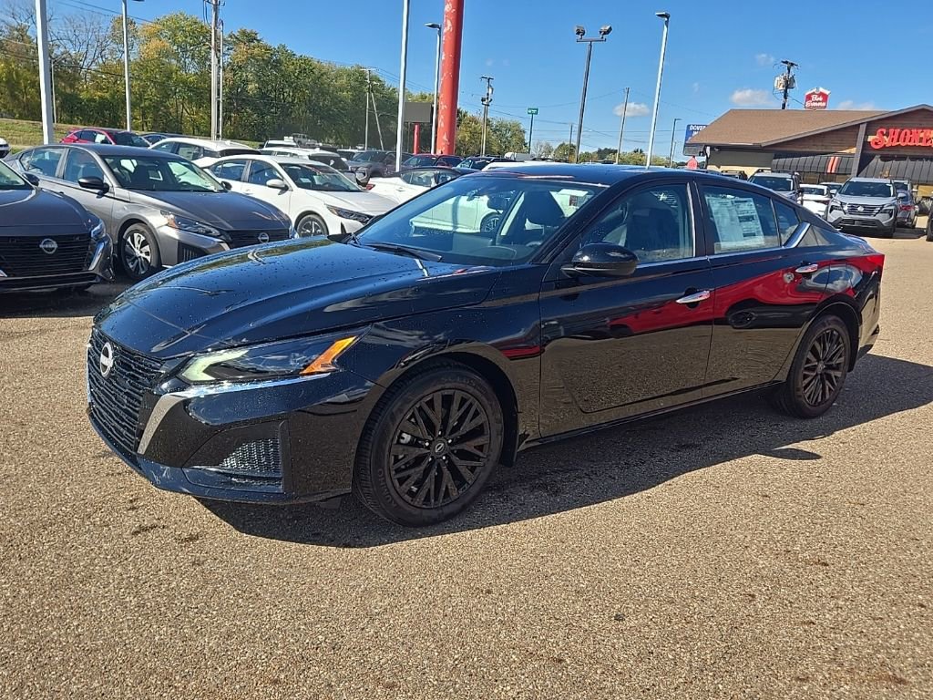 New 2025 Nissan Altima 2.5 SV w/ SV Special Edition Package FWD image 3