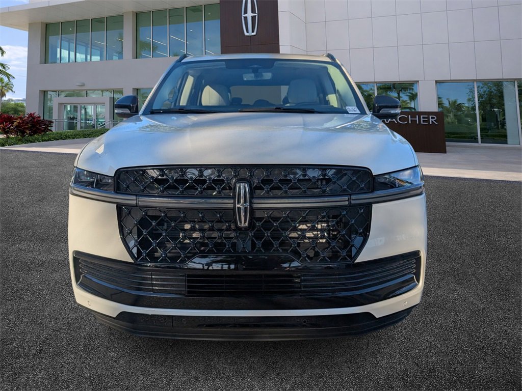 New 2026 Lincoln Navigator L Reserve image 2