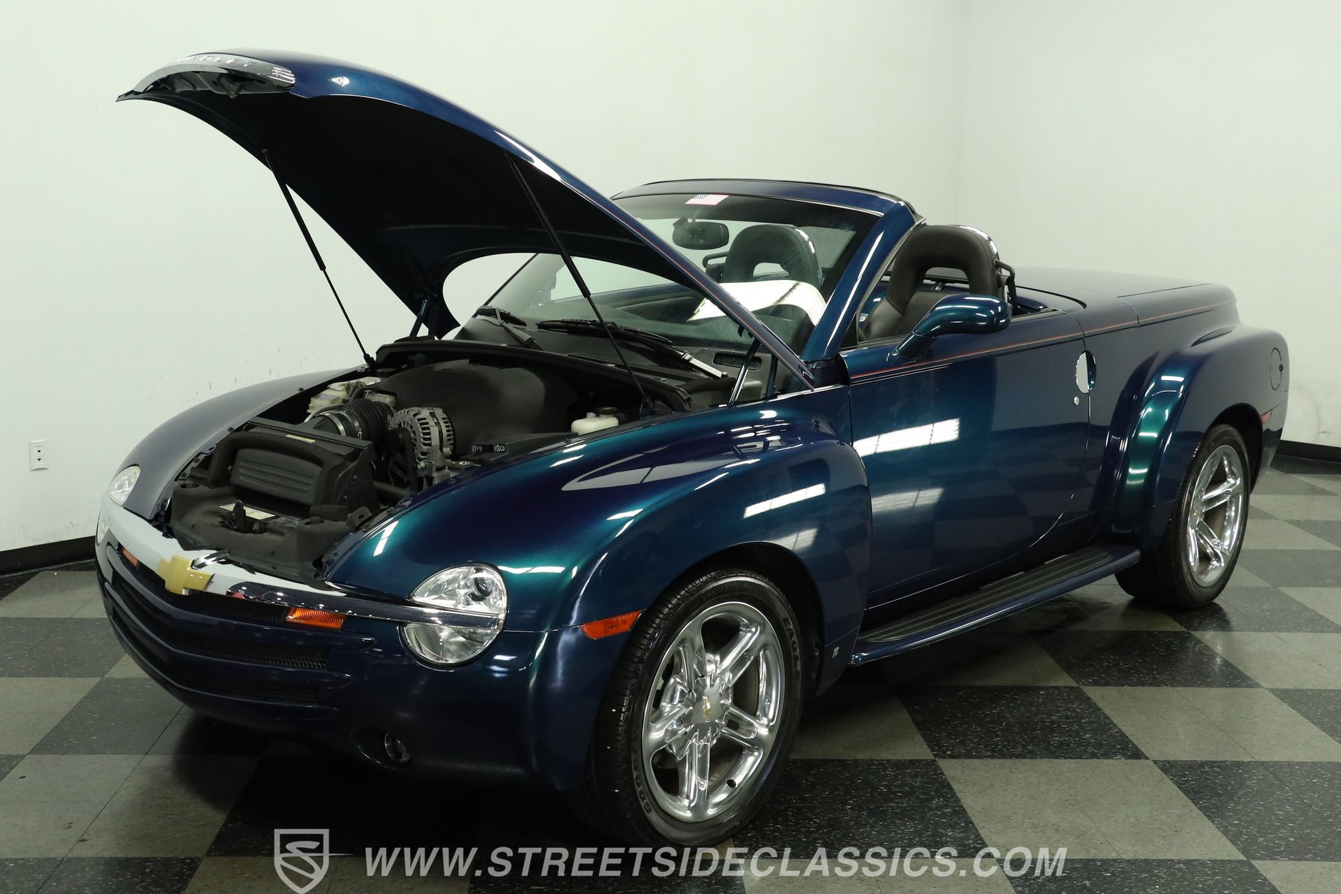 Used 2006 Chevrolet SSR w/ Preferred Equipment Group RWD image 30