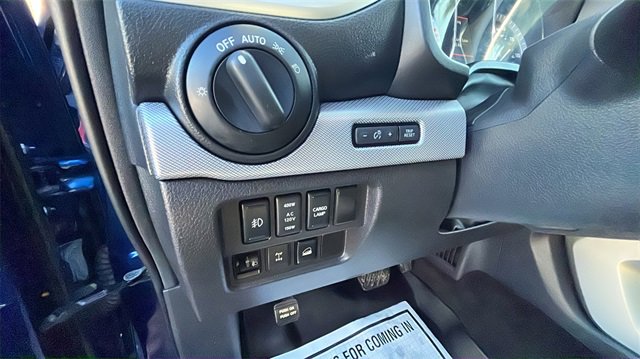 Used 2019 Nissan Titan PRO-4X image 32