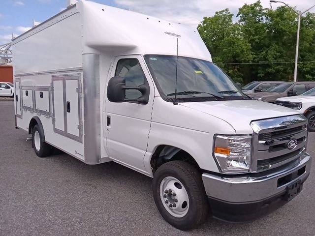 New 2026 Ford E-450 and Econoline 450 Super Duty w/ Power Equipment Group RWD image 1