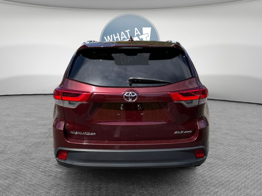 Certified 2019 Toyota Highlander XLE AWD/4WD image 5