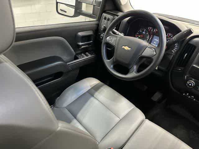 Used 2018 Chevrolet Silverado 2500 W/T AWD/4WD image 12