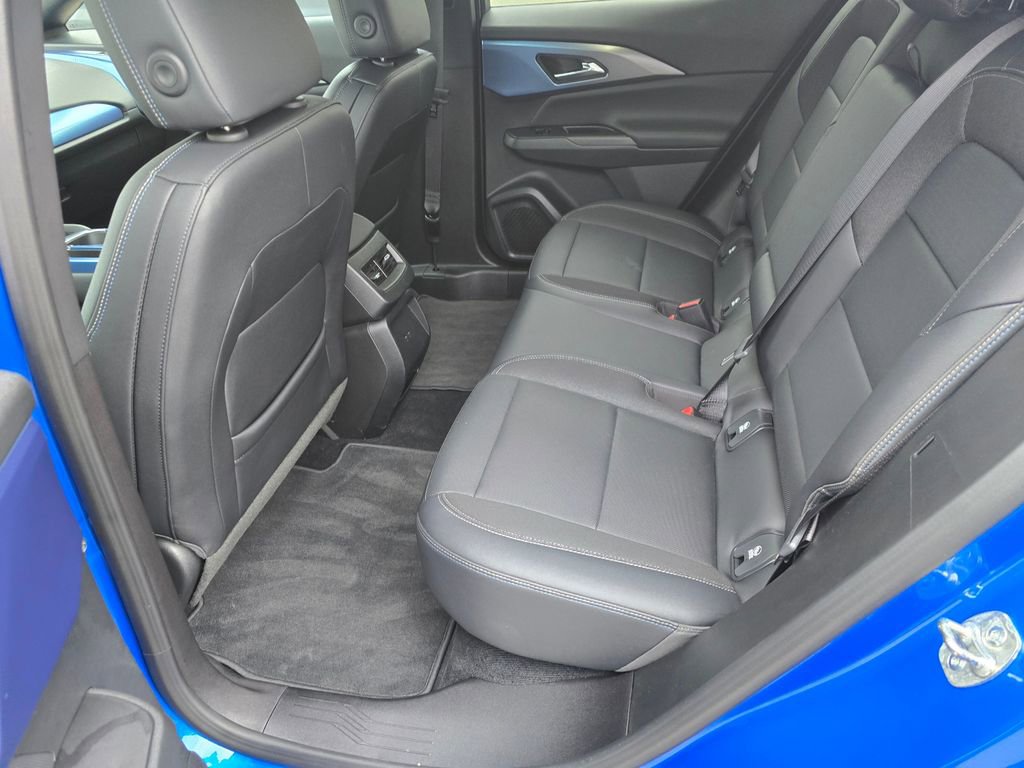 Used 2025 Chevrolet Equinox EV LT w/ Convenience Package FWD image 19