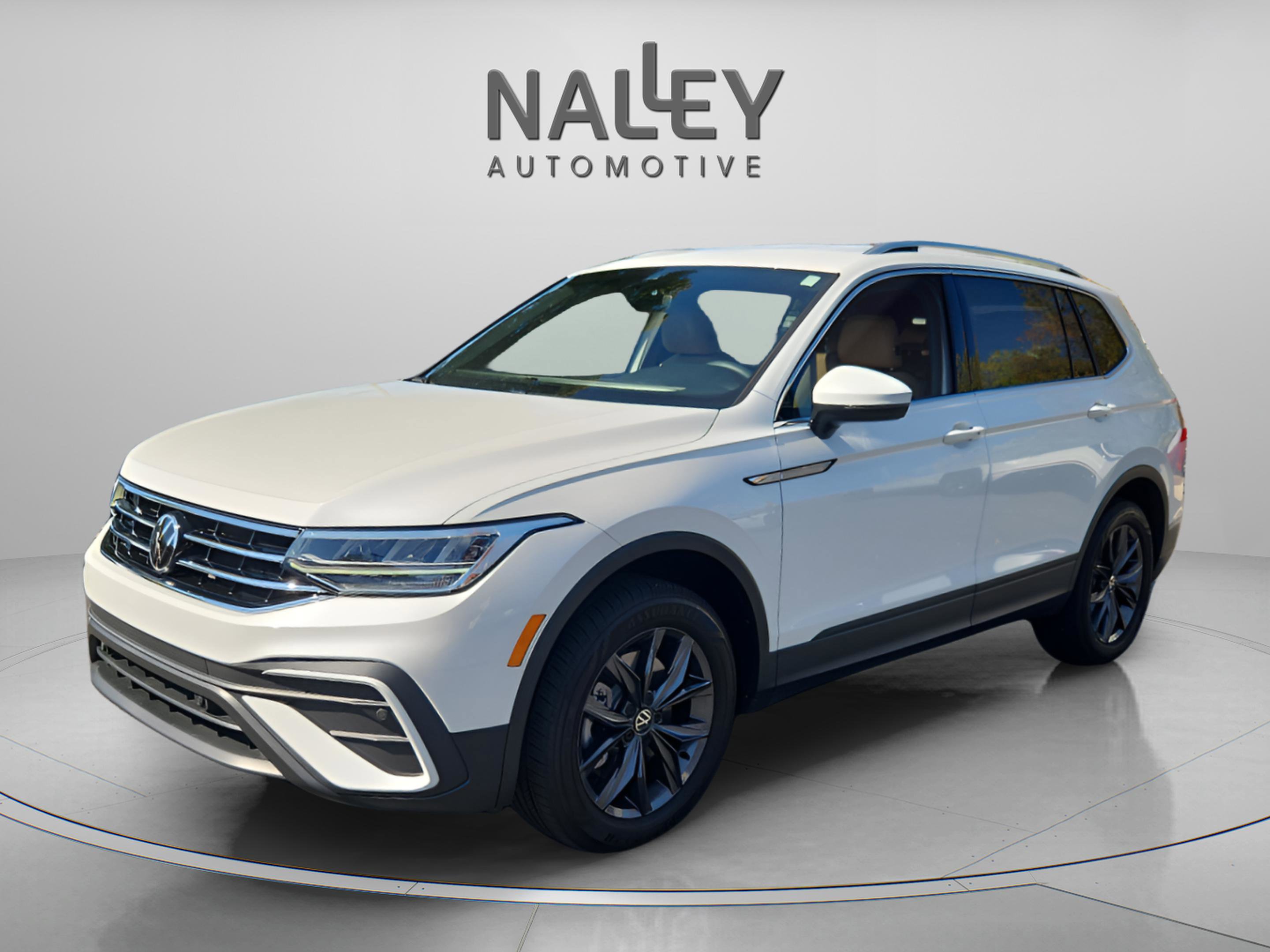 Used 2023 Volkswagen Tiguan SE