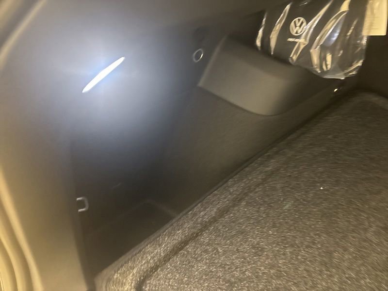 New 2026 Volkswagen Tiguan SEL R-Line AWD/4WD image 10