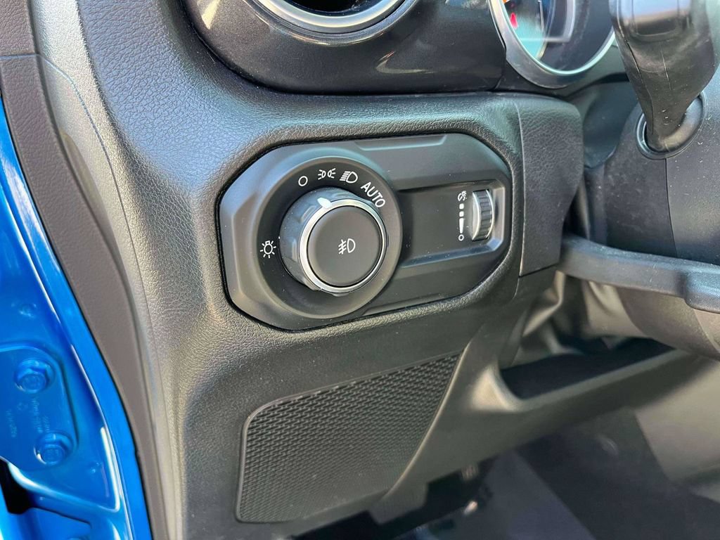 Used 2023 Jeep Wrangler Unlimited Rubicon 392 w/ Xtreme Recon 35" Tire Package AWD/4WD image 15