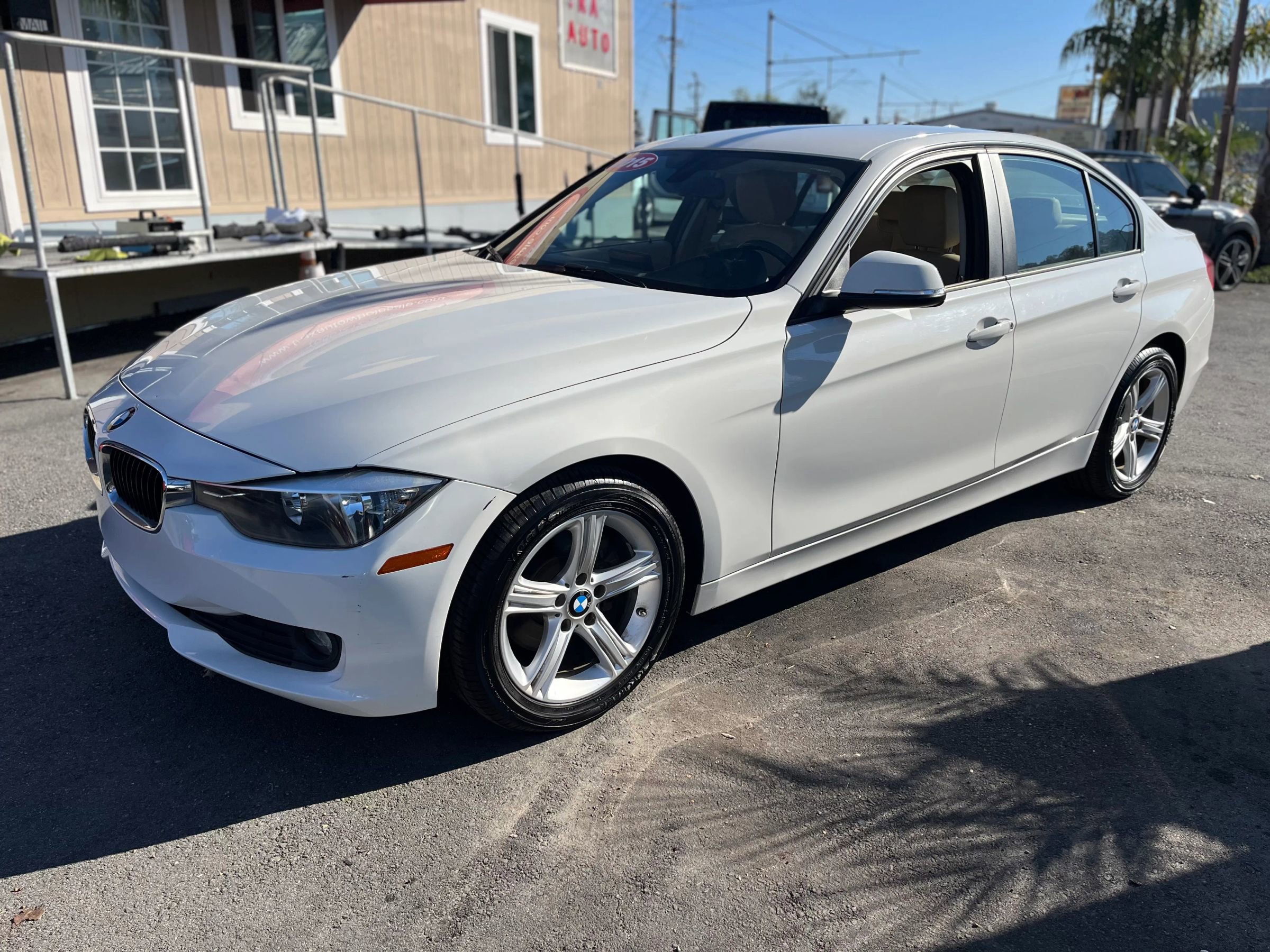 Used 2015 BMW 320i Sedan image 3