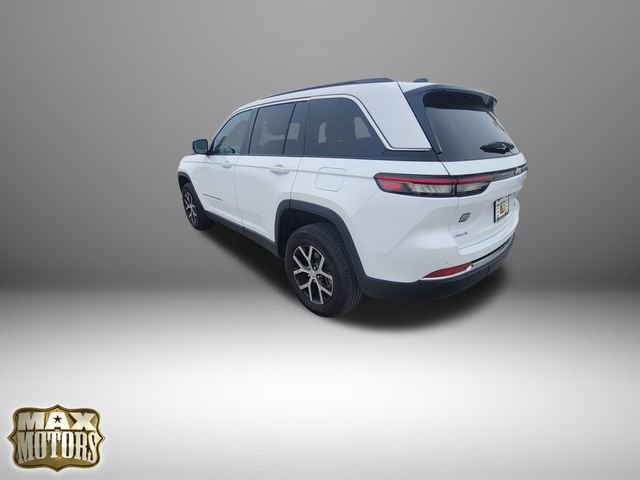 Used 2024 Jeep Grand Cherokee Limited image 6