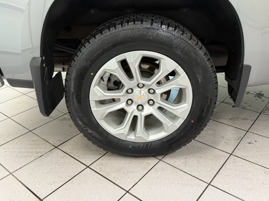 Certified 2023 Chevrolet Silverado 1500 LTZ w/ Technology Package AWD/4WD image 15