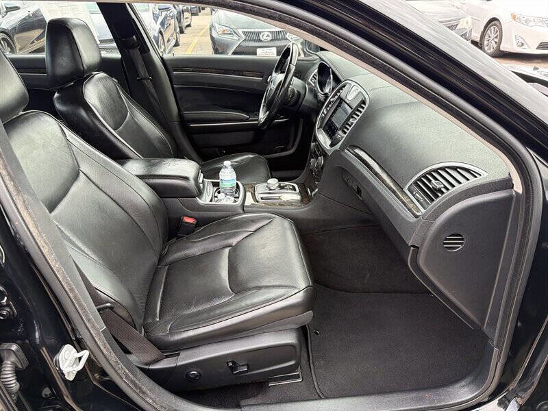Used 2020 Chrysler 300 Limited RWD image 20