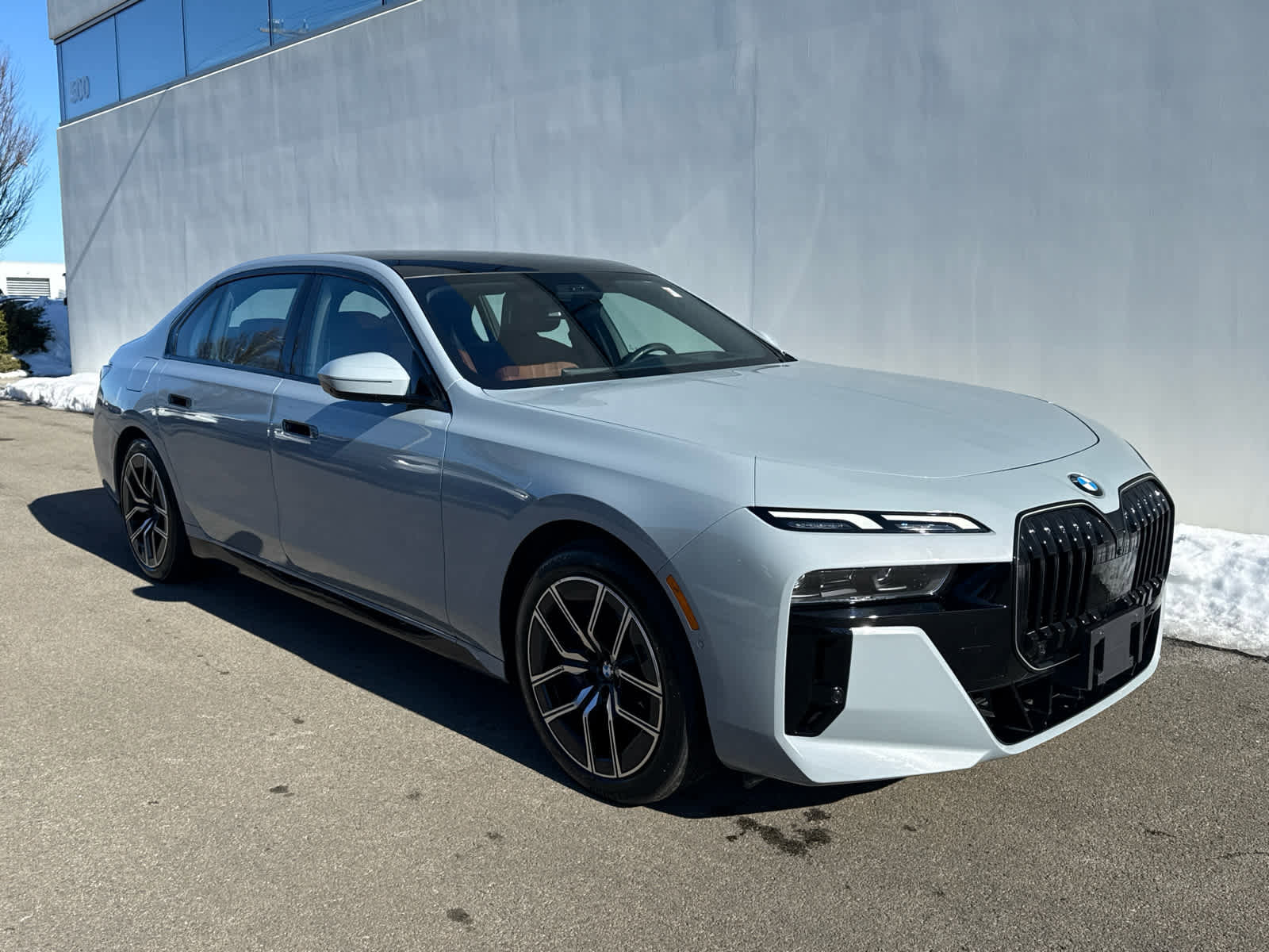 Certified 2025 BMW 760i xDrive w/ Executive Package image 2