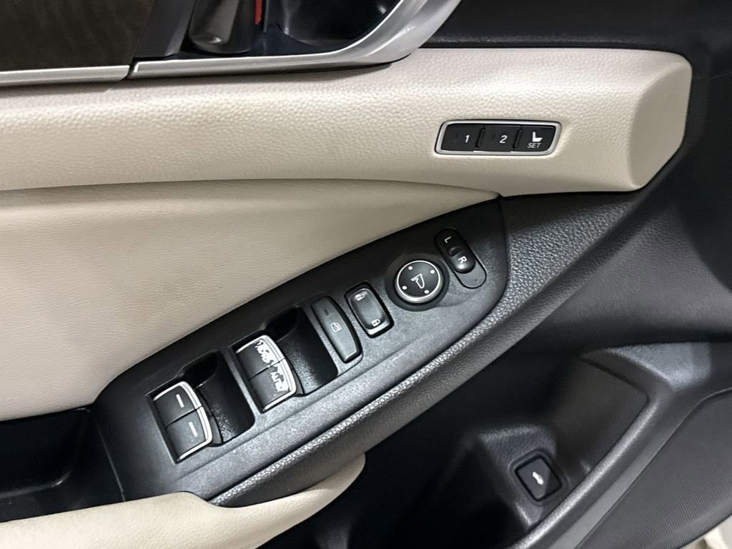 Used 2018 Honda Accord EX-L image 21