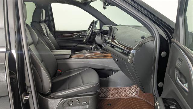 Used 2022 Cadillac Escalade ESV Luxury image 31