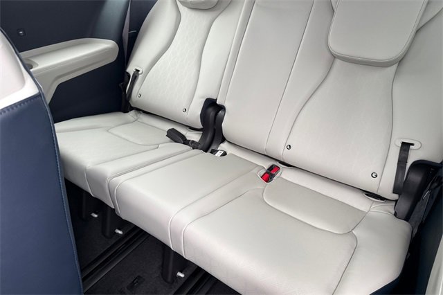 New 2026 Kia Carnival SX w/ SX Dark Edition Package image 17