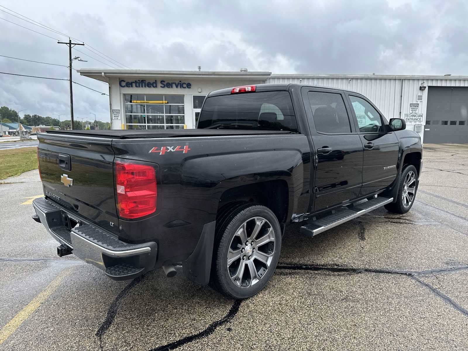 Used 2018 Chevrolet Silverado 1500 LT w/ All Star Edition AWD/4WD image 8