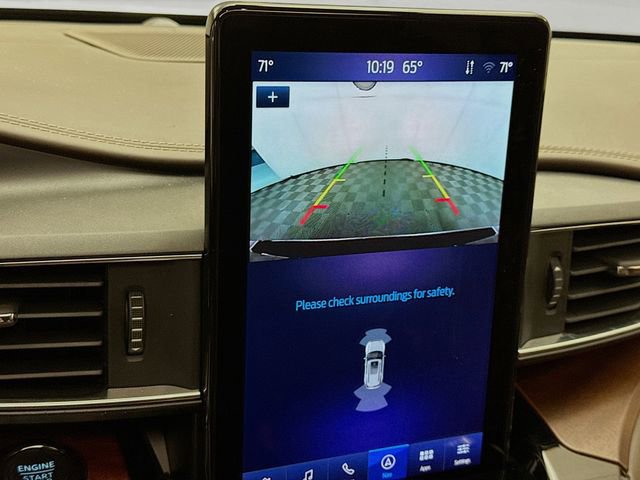 Used 2024 Ford Explorer King Ranch w/ Technology Package image 14