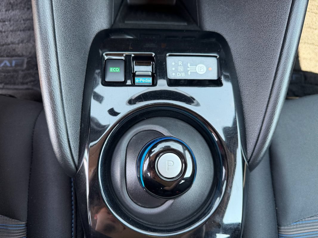 Used 2022 Nissan Leaf SV FWD image 39