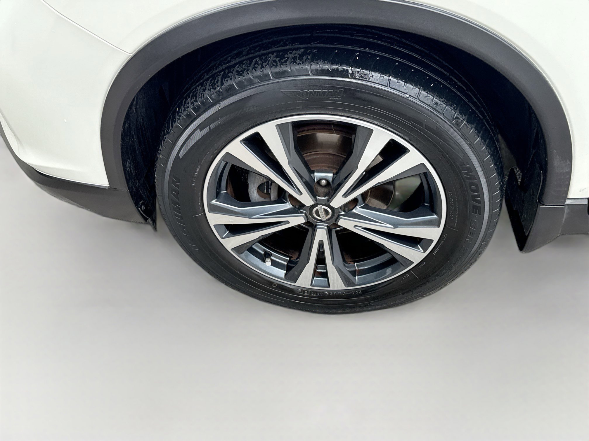 Used 2017 Nissan Rogue SL image 34